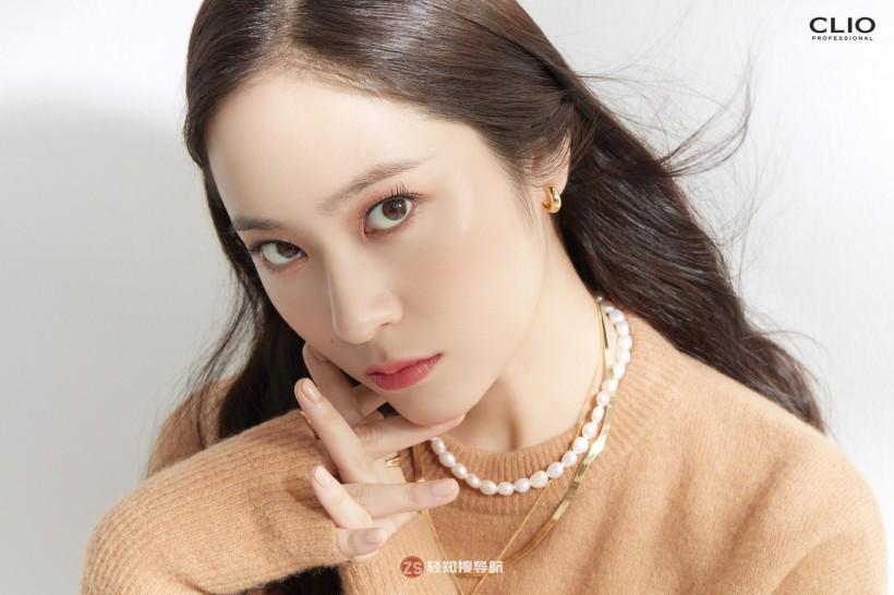Chrystal Soo Jung郑秀晶隶属哪个女团成员？在哪部电影展现稳定演技？