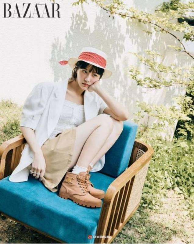 朴珪瑛近日受邀为某杂志最新一期拍摄一组写真照，尽显夏日清纯随意氛围