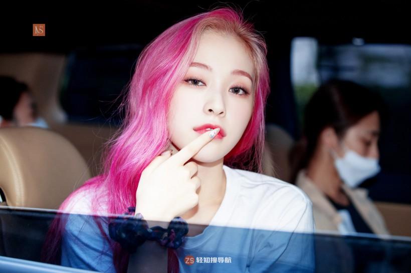 Lee Ga Hyeon李佳泫跟随哪个女团何时出道？是否为所属组合忙内担当？