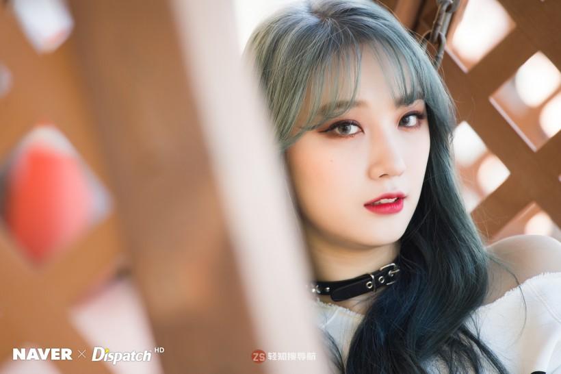Roa金珉炅哪年跟随所属女团正式出道？拥有怎样美貌带给观众清爽感觉？