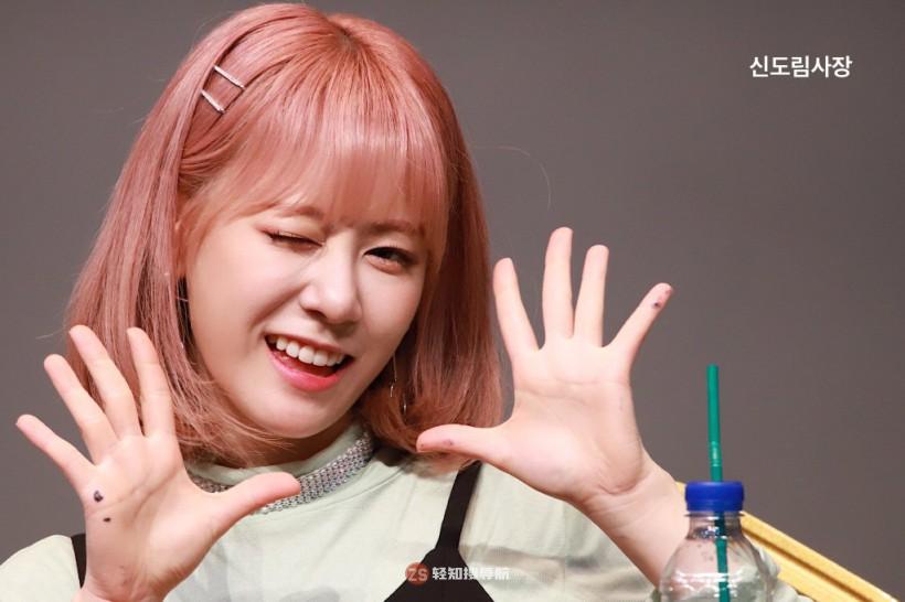 Kim BoRa金紫萝跟随哪个女团发行专辑出道？她客串过哪部复古青春剧？