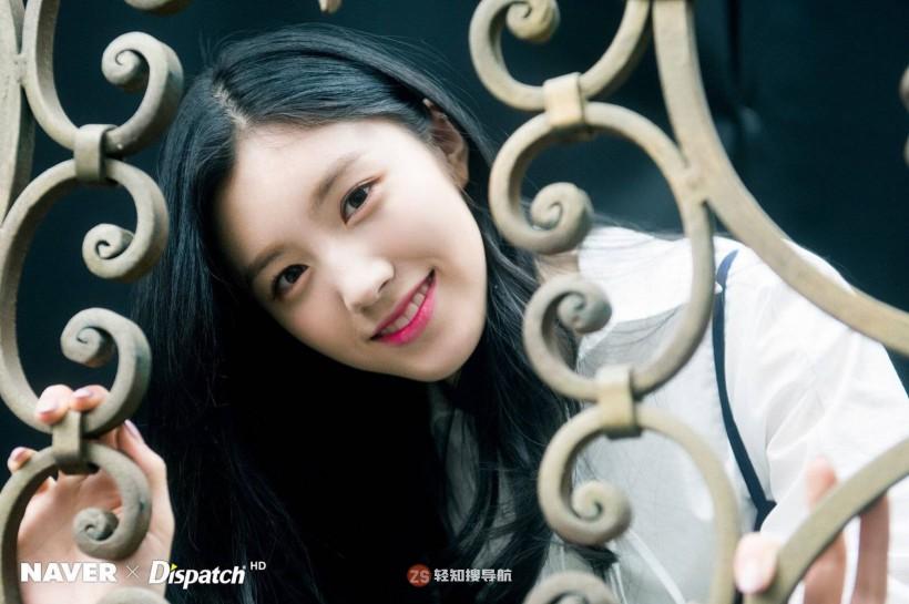 Park Xi Yeon朴施妍哪年跟随所属女团出道？担任哪档音乐节目固定MC？