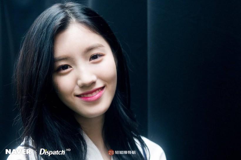 Park Xi Yeon朴施妍哪年跟随所属女团出道？担任哪档音乐节目固定MC？