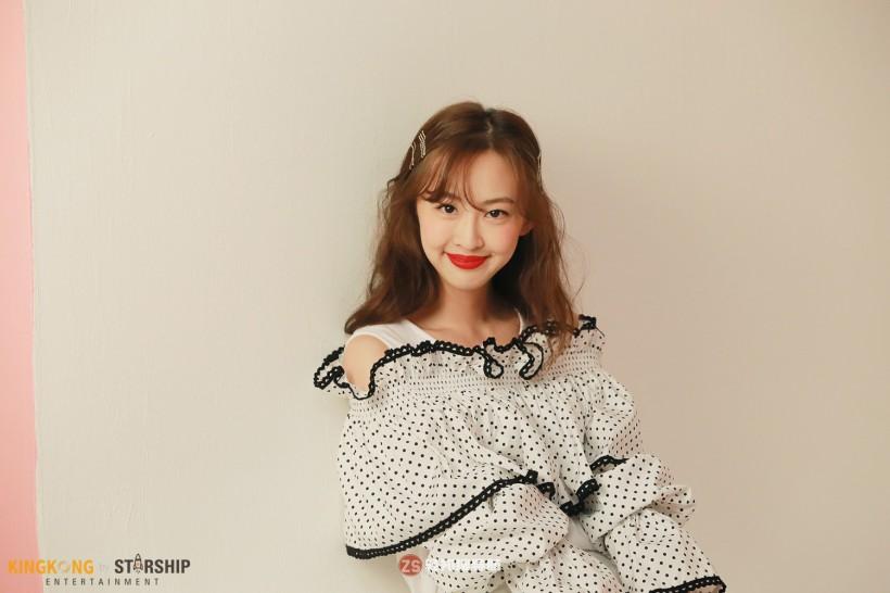 Dasom金多顺何时被所属韩娱公司选中顺利出道？隶属哪个女团组合成员？