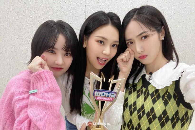 VIVIZ是哪年推出的新女团？在何时正式出道？由几位某前女团成员组成？