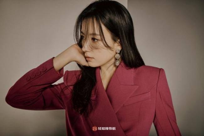 韩孝周为代言女装休闲品牌拍摄最新宣传照，职场知性女神气场画面感十足