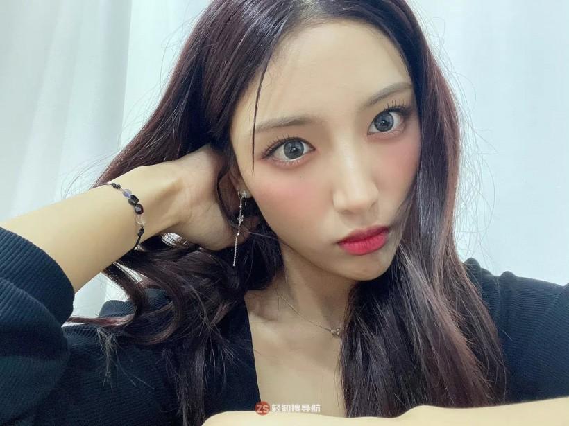 CHOWON韩霄瑗何时跟随所属女团出道？当年受哪个投票造假事件影响？