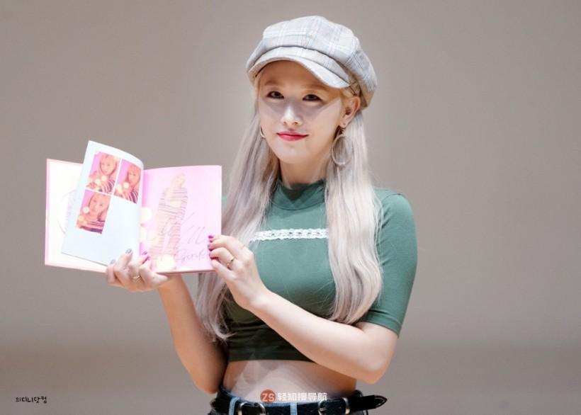 Eui Jin洪宜珍哪年跟随所属女团正式出道？她何时发行首张个人数位单曲？