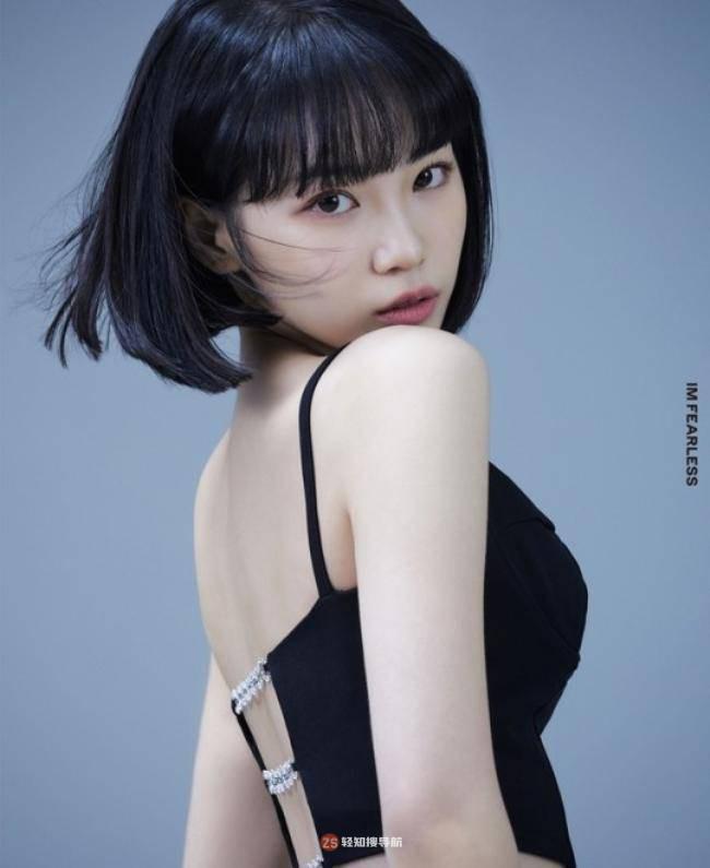 LE SSERAFIM公布组合队长金采源写真。LE SSERAFIM女团五月正式出道