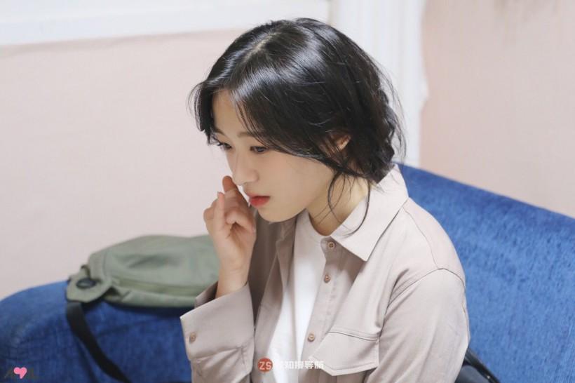 Jin Sol李珍率隶属哪个女团成员？哪年正式出道？具备何种独特清纯魅力？