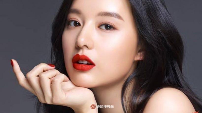 Kim Ji Won金智媛哪年在街头被星探发掘？她在何时参演个人首部电视剧？