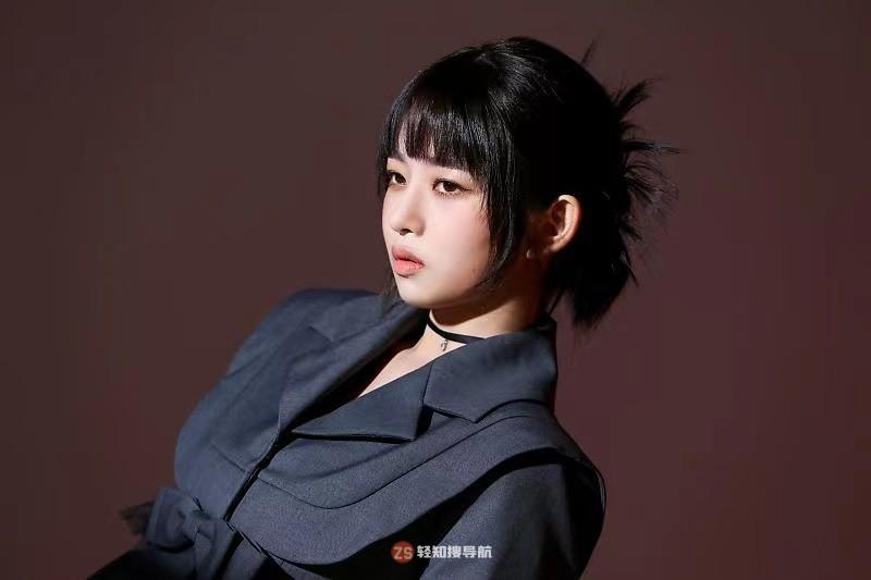 Naoi Rei直井怜跟随哪个女团正式出道？她是否为组合中唯一日本籍成员？