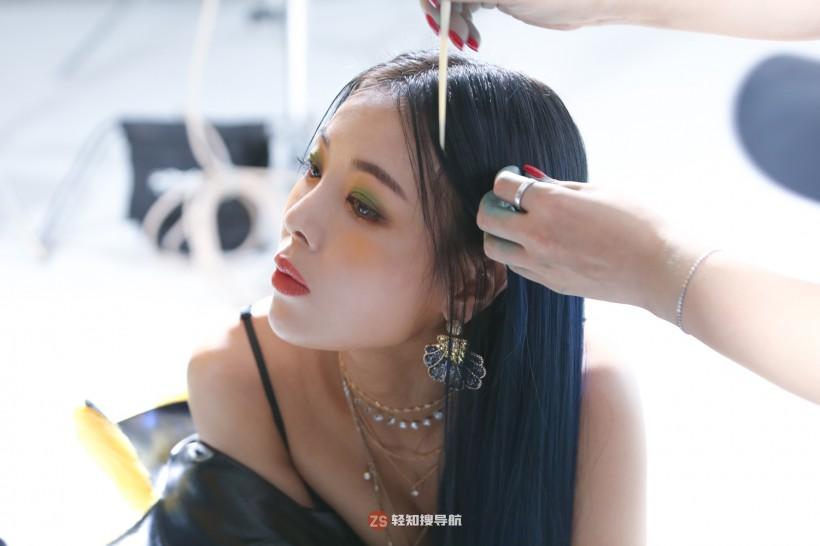 Yu Bin金宥斌哪年跟随所属女团正式出道？拥有何种气场令观者为之着迷？