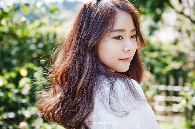 Seung Yeon韩胜妍哪年跟随所属女团正式出道？展现出怎样不俗的唱功