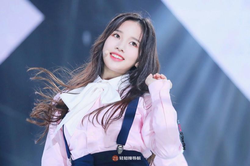 Sooji李受珍担任哪个女团队长？哪年随同组合发行首张专辑并正式出道？