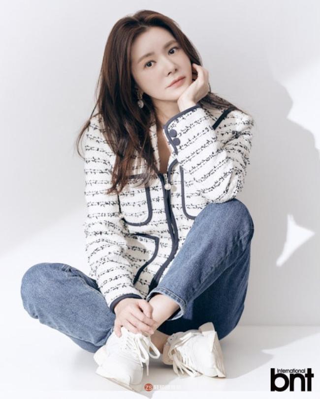 张瑞希为某杂志最新一期拍摄写真照，昔日“韩流公主”重新回归大众视野