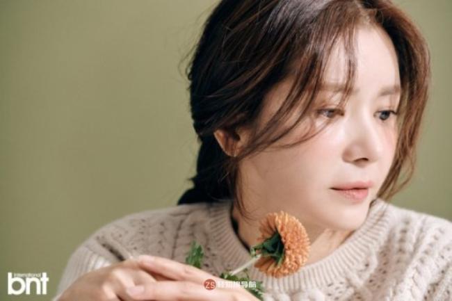 张瑞希为某杂志最新一期拍摄写真照，昔日“韩流公主”重新回归大众视野