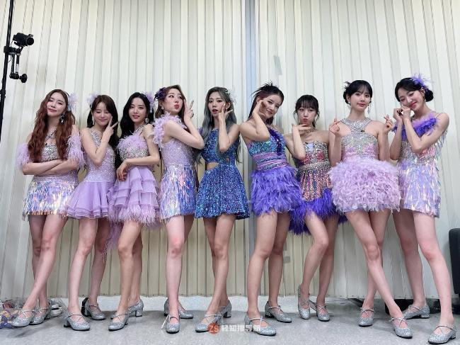 宇宙少女成员苞娜回归参与《QUEEndom 2》竞演!展现如同白天鹅的身姿 宇宙少女成员苞娜回归参与《QUEEndom 2》竞演!展现如同白天鹅的身姿