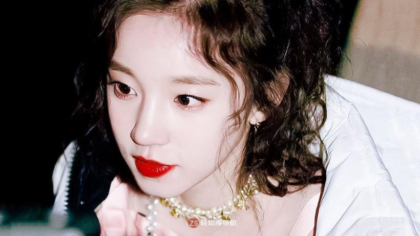 YUQI宋雨琦跟随哪个女团发行首张专辑出道？何时萌发成为歌手的梦想？
