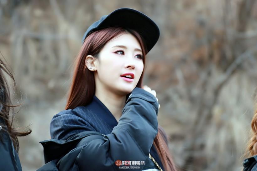 Moon Hyeon-A文玄雅哪年加入所属组合出道？她为何被称为模特偶像？