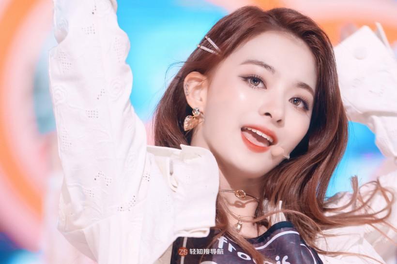 Na-gyung Lee李娜炅隶属哪个女团成员？凭借怎样时尚发型突显时尚感