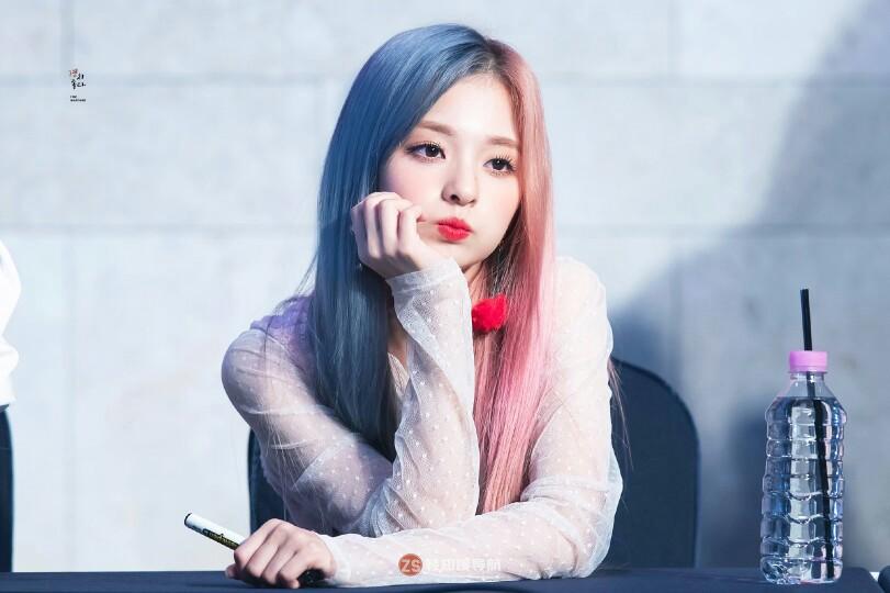 Na-gyung Lee李娜炅隶属哪个女团成员？凭借怎样时尚发型突显时尚感？