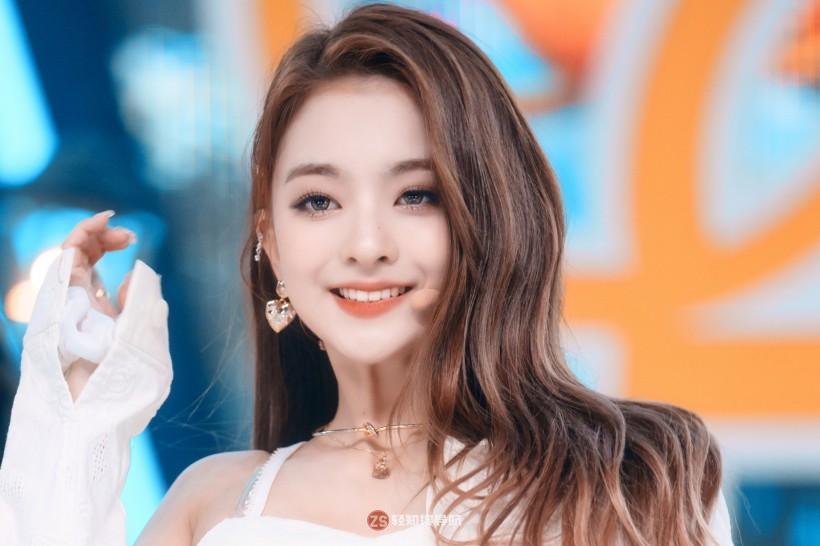 Na-gyung Lee李娜炅隶属哪个女团成员？凭借怎样时尚发型突显时尚感？