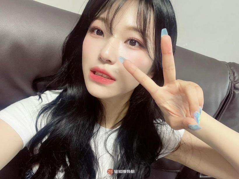 Ji-heon Baek白知宪隶属哪个女团成员？拥有怎样纤细身材以及轻盈步伐？