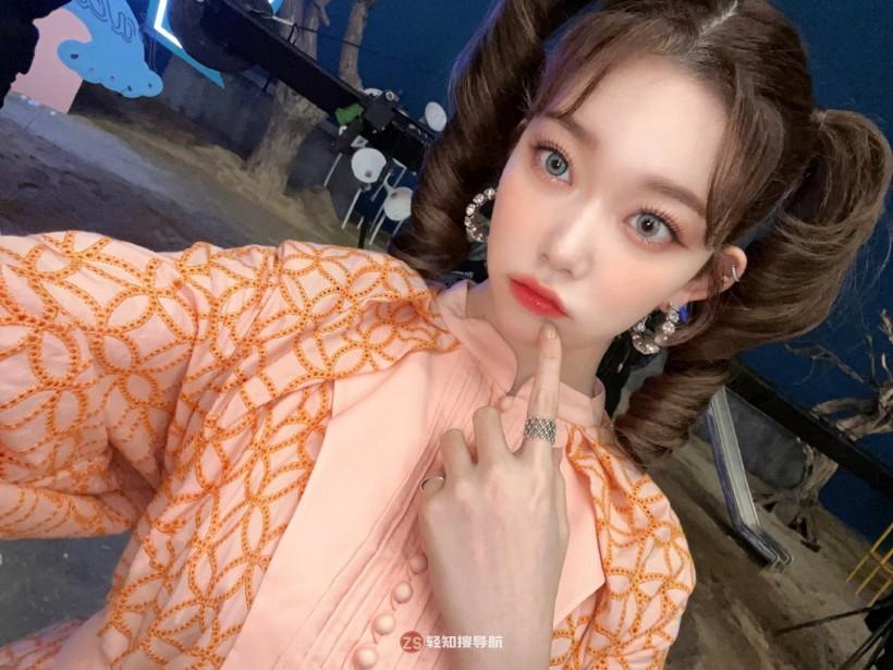 TSUKI福富月跟随哪个女团正式出道？她凭借怎样表情管理反差萌吸引人？