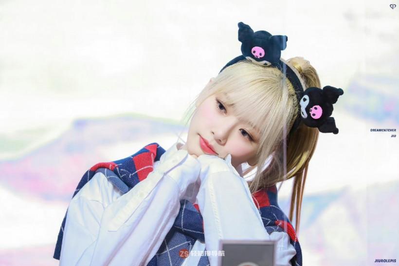 Ji-U金旼祉跟随哪个女子组合正式出道？她在学生时代有何登台表演经验？