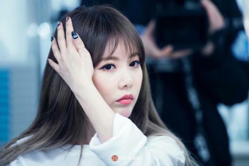 Lee Ji Hyun李居丽哪年跟随所属女团正式出道?展现怎样妩媚性感魅力 Lee Ji Hyun李居丽哪年跟随所属女团正式出道?展现怎样妩媚性感魅力?