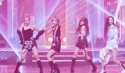 ILLIT成员WONHEE舞蹈跳很差?翻跳NewJeans的「Attention」引发热议! ILLIT成员WONHEE舞蹈跳很差?翻跳NewJeans的「Attention」引发热议!