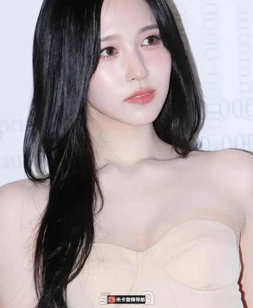 TWICE彩瑛和Mina出席”Rokh x H&M”!合作活动惊艳全场 TWICE彩瑛和Mina出席”Rokh x H&M”!合作活动惊艳全场