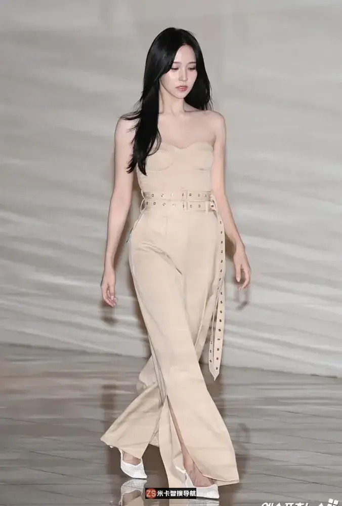 TWICE彩瑛和Mina出席”Rokh x H&M”!合作活动惊艳全场 TWICE彩瑛和Mina出席”Rokh x H&M”!合作活动惊艳全场