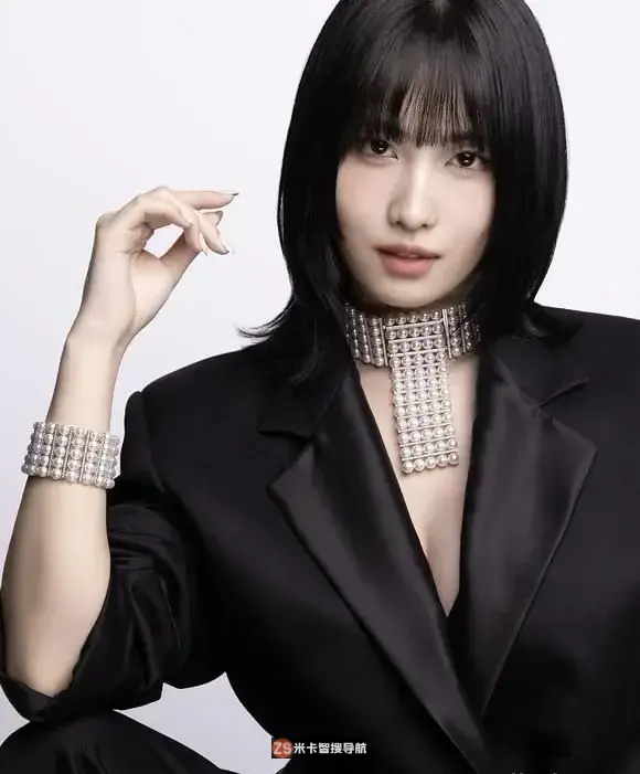 TWICE Momo成为「TASAKI」70周年品牌大使 TWICE Momo成为「TASAKI」70周年品牌大使