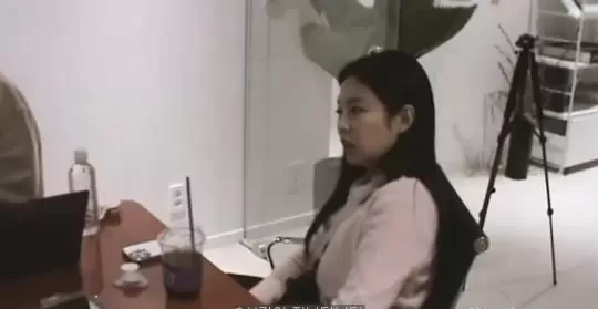 BLACKPINK Jennie自创立厂牌以来首次进行个人活动!与美国歌手麦特·钱皮恩合作 BLACKPINK Jennie自创立厂牌以来首次进行个人活动!与美国歌手麦特·钱皮恩合作